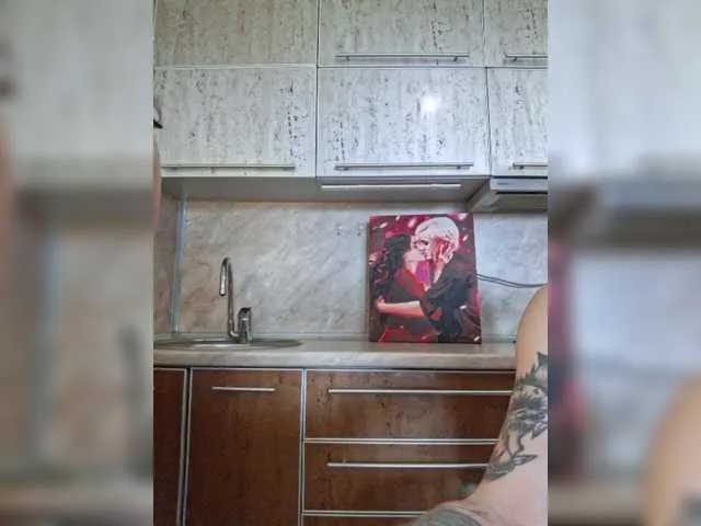 Live sex webcam photo for Winx20 #291183895