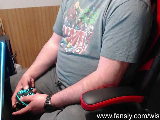 Live sex webcam photo for Wisco-Dean #290710975