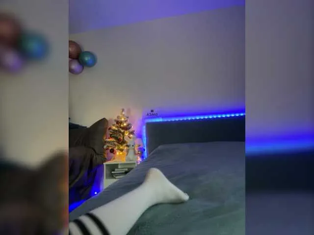 Live sex webcam photo for Witchpeach #276987441