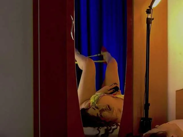 Live sex webcam photo for WithinTemptation #293663997