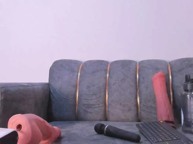Live sex webcam photo for Wondrekloe #293026832
