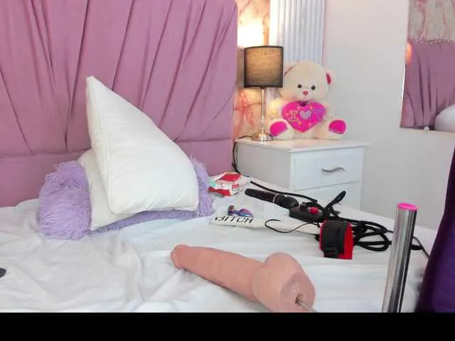 Live sex webcam photo for Wondrekloe #293308579