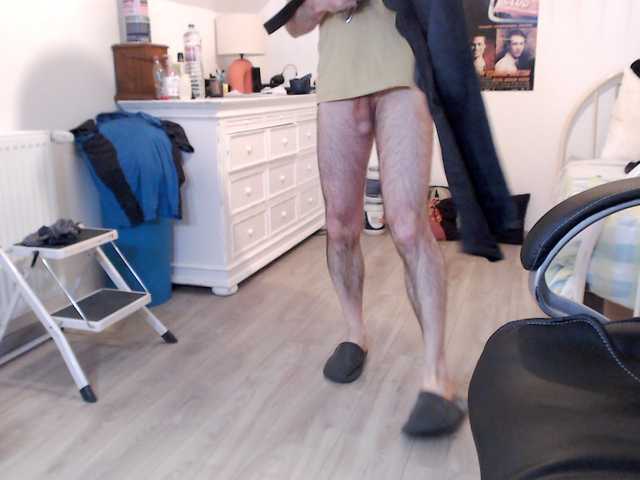 Live sex webcam photo for WoodyLongbone #290653813
