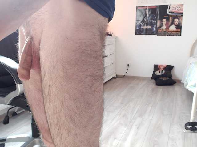 Live sex webcam photo for WoodyLongbone #290716911