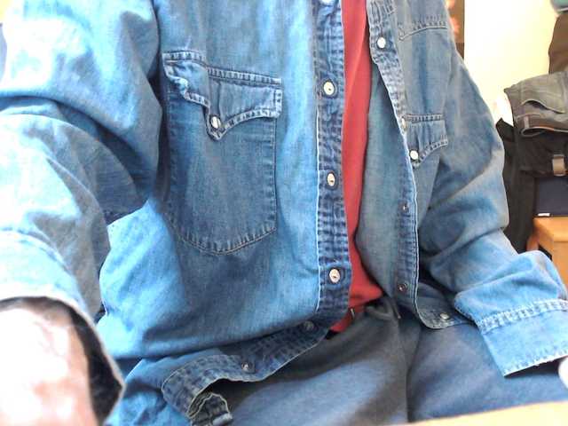 Live sex webcam photo for WoodyLongbone #291185949