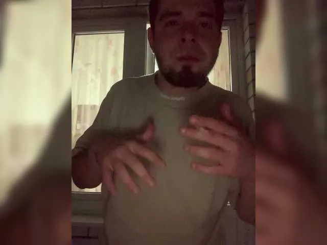 Live sex webcam photo for Woooooof1 #291834948