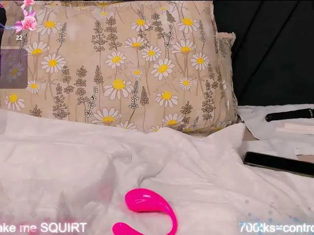 Live sex webcam photo for Wowsquirtx1 #290881463