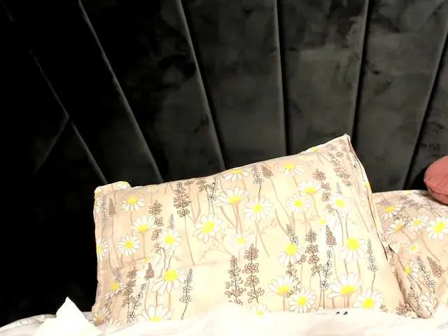 Live sex webcam photo for Wowsquirtx1 #291129479