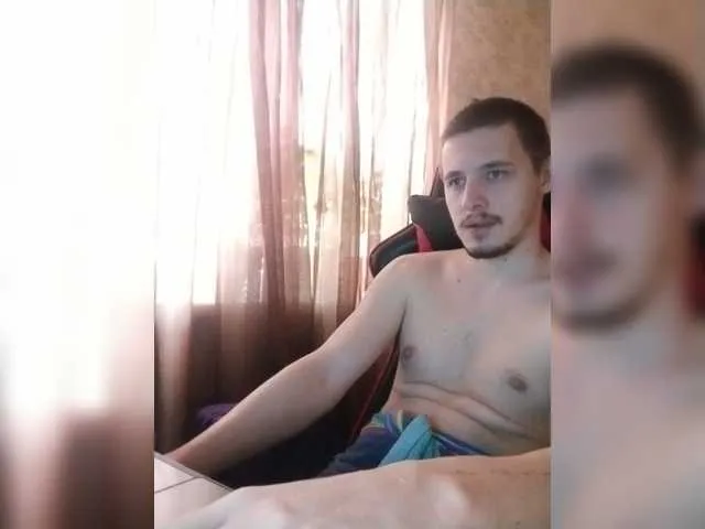 Live sex webcam photo for Wowteror #273176178