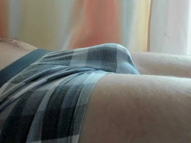 Live sex webcam photo for Wowteror #275556503