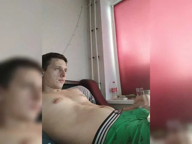 Live sex webcam photo for Wowteror #290804716