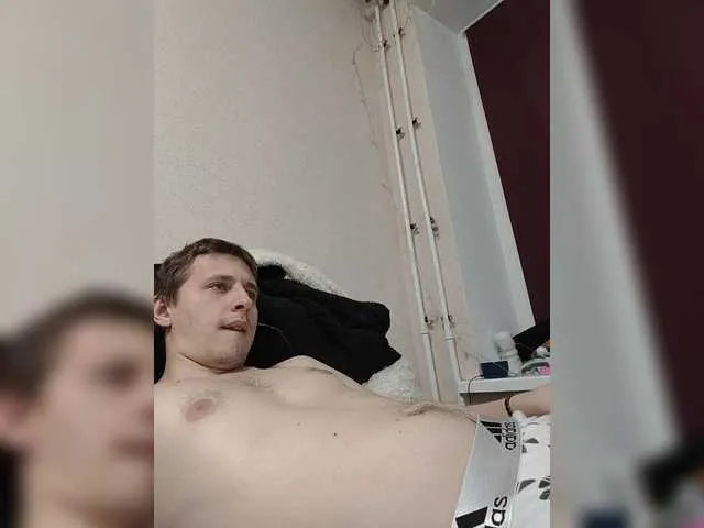 Live sex webcam photo for Wowteror #290902588