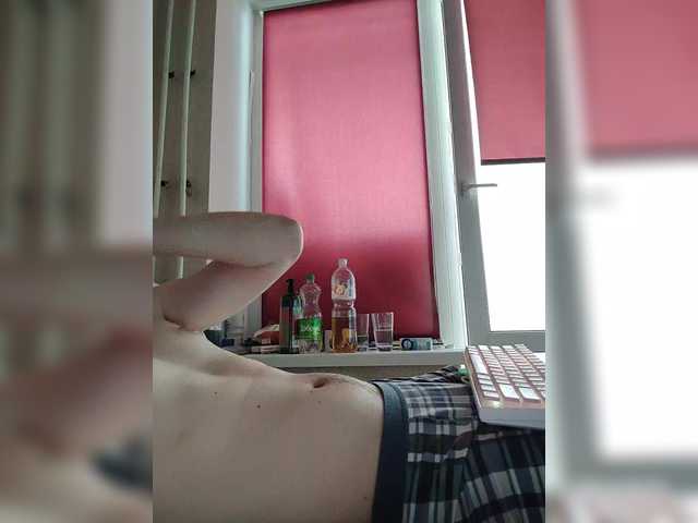 Live sex webcam photo for Wowteror #291403640