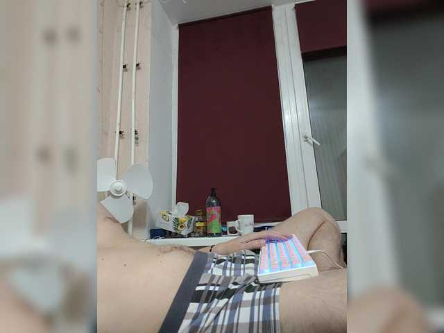 Live sex webcam photo for Wowteror #291472763