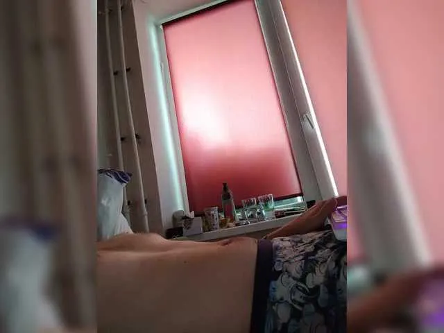 Live sex webcam photo for Wowteror #292077964