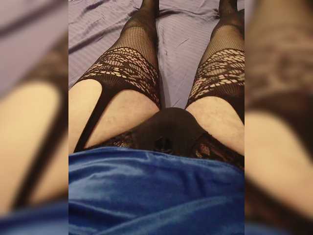 Live sex webcam photo for Wura-1 #290145703