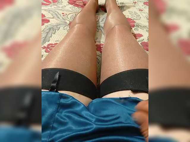 Live sex webcam photo for Wura-1 #291680868