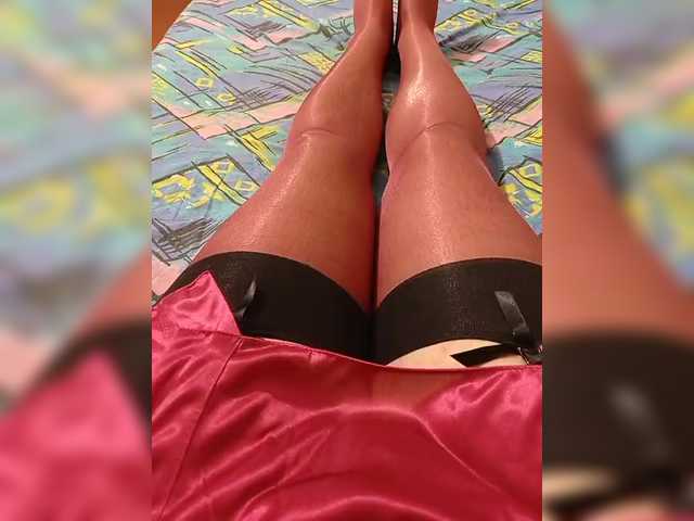 Live sex webcam photo for Wura-1 #292121298