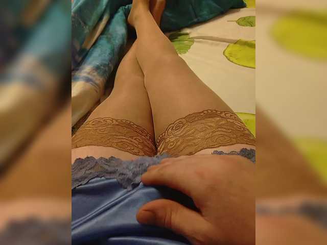 Live sex webcam photo for Wura-1 #292414330