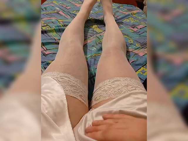 Live sex webcam photo for Wura-1 #292423021