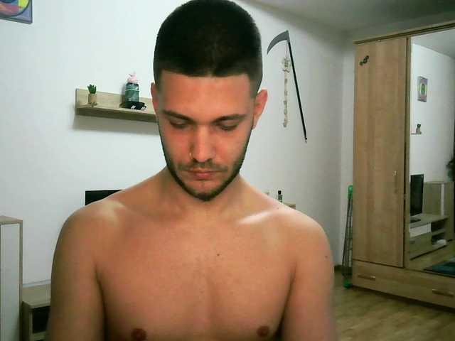 Live sex webcam photo for XBurningChad #278038911