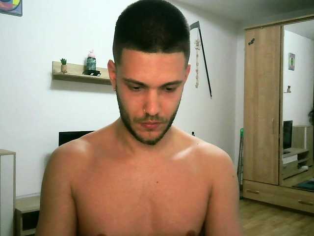 Live sex webcam photo for XBurningChad #278040380