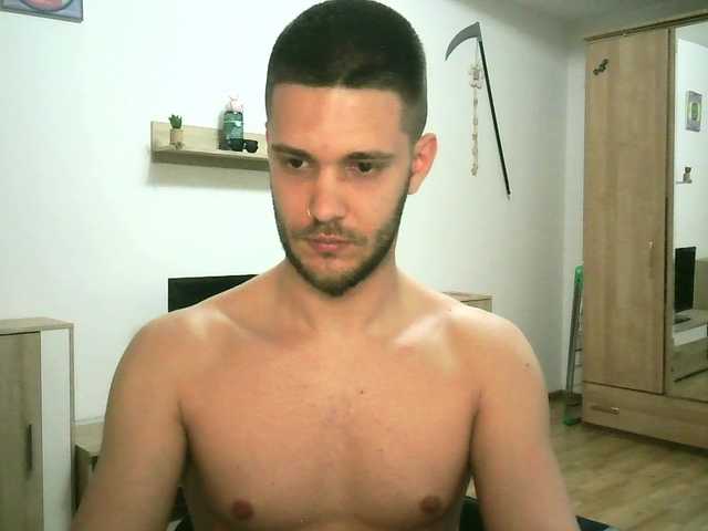 Live sex webcam photo for XBurningChad #278105943