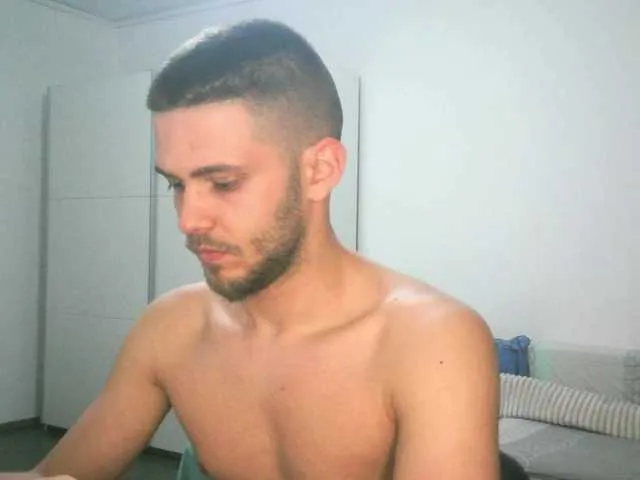 Live sex webcam photo for XBurningChad #290555514