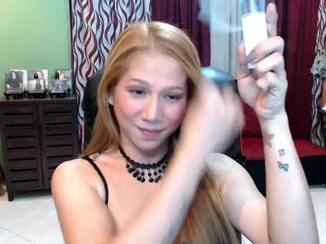 Live sex webcam photo for XCUMPOPPERX #291720331