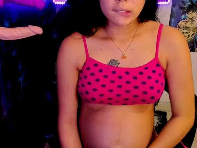 Live sex webcam photo for XCrislerSweet #272110264