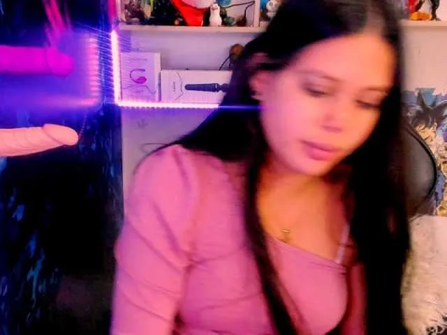 Live sex webcam photo for XCrislerSweet #272216515