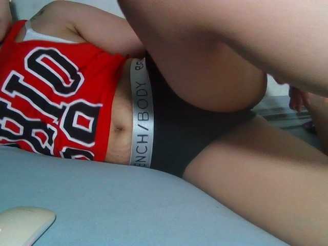 Live sex webcam photo for XGoldieStarX #276353618