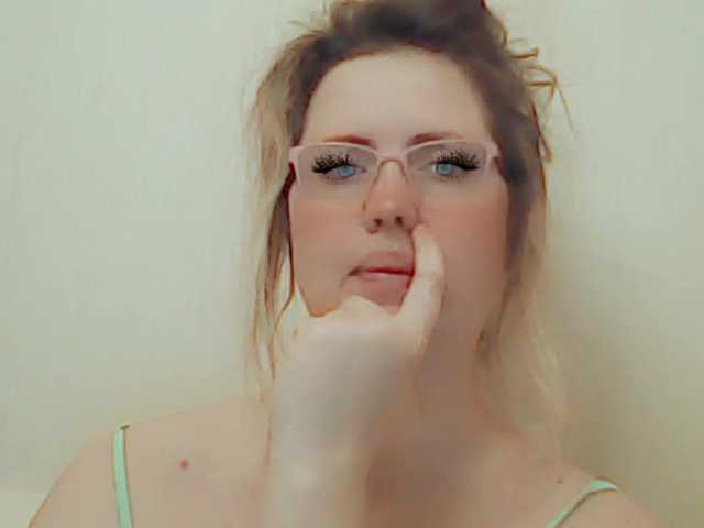 Live sex webcam photo for XMomentX1 #271874984