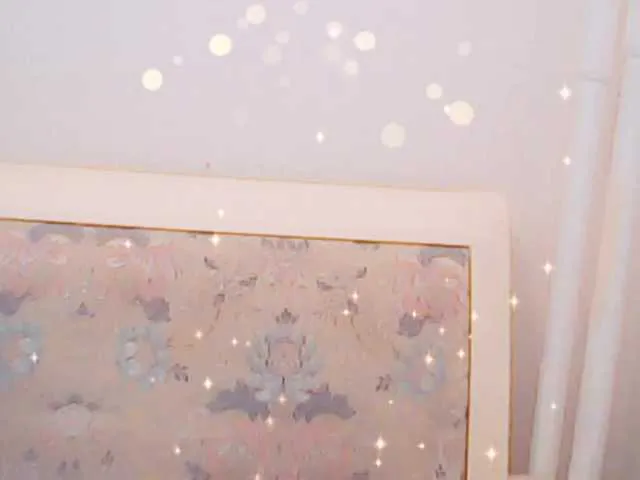 Live sex webcam photo for XMomentX1 #273060582