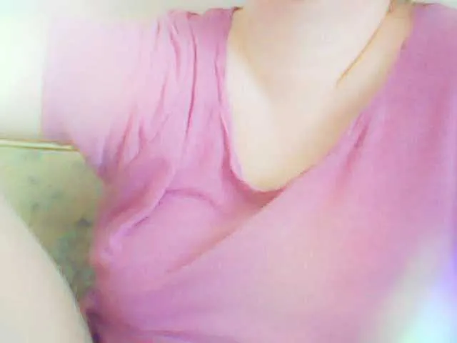 Live sex webcam photo for XMomentX1 #275508575