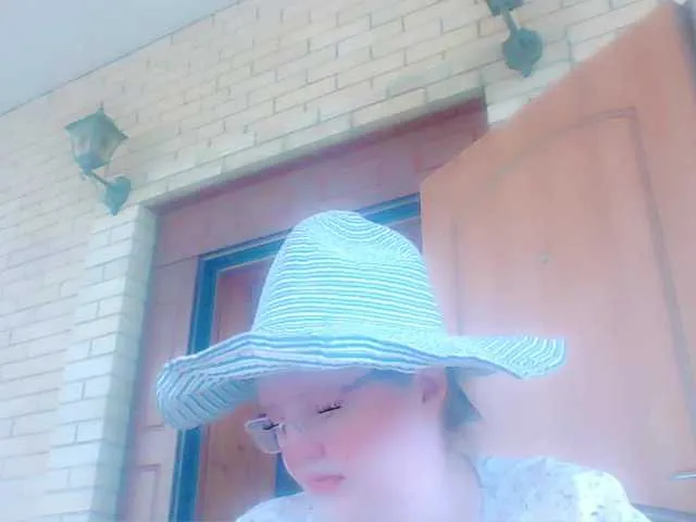 Live sex webcam photo for XMomentX1 #276087956