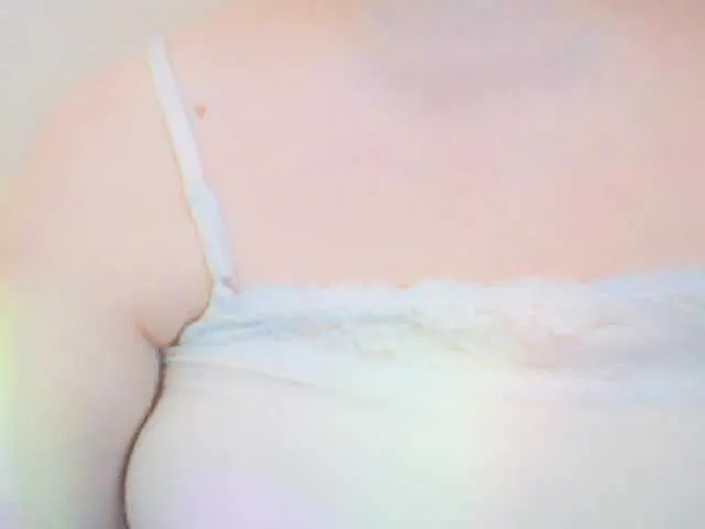 Live sex webcam photo for XMomentX1 #290924600