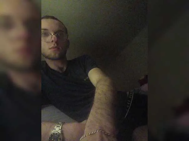 Live sex webcam photo for XO-777-OX #290523680