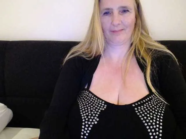 Live sex webcam photo for XXNikkie #290544980