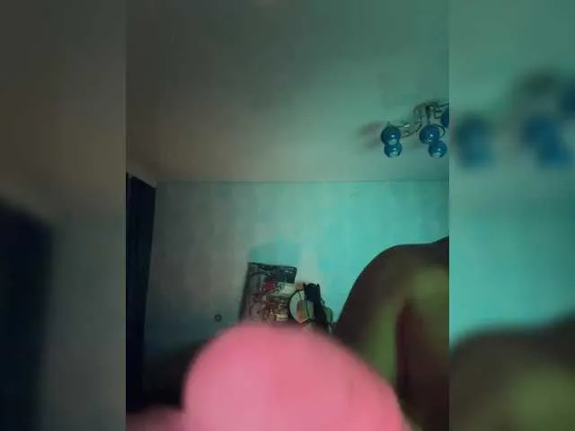 Live sex webcam photo for XXXklsdf #291958978