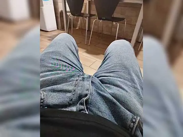 Live sex webcam photo for XXXsladkiyXXX #291368255