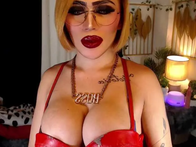 Live sex webcam photo for XXYourMajestyVictoriaXX #291067872