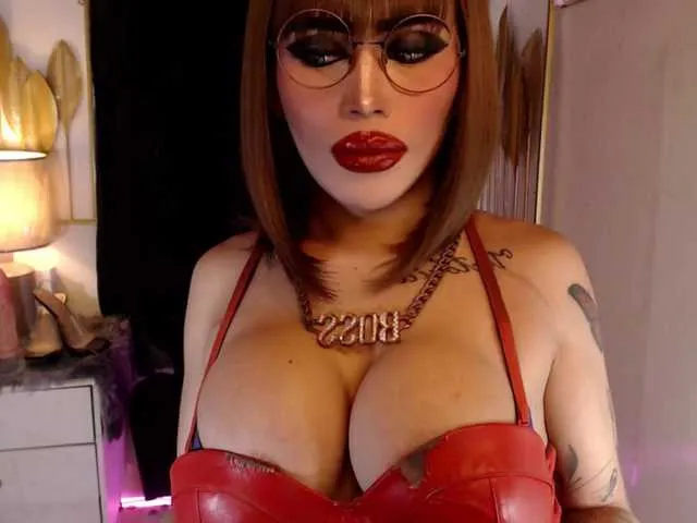 Live sex webcam photo for XXYourMajestyVictoriaXX #291712179