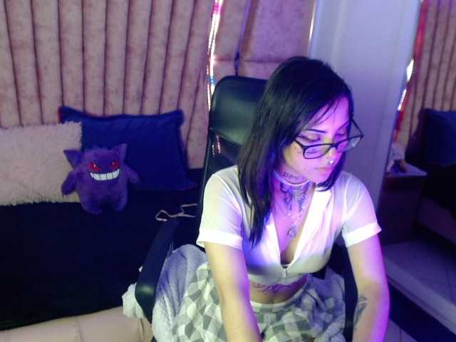 Live sex webcam photo for XbabyXmoonX #289318358