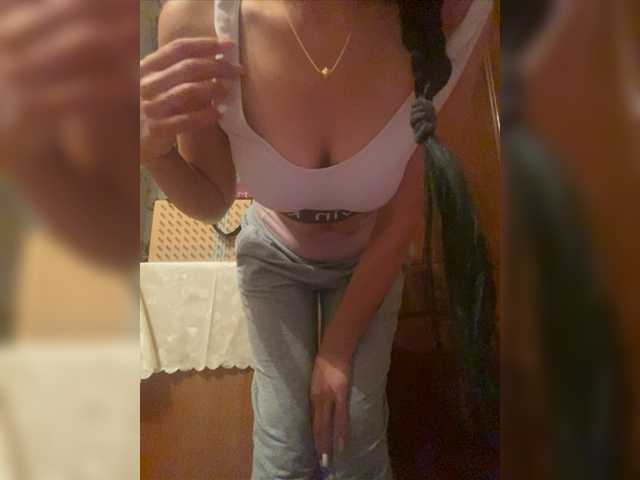 Live sex webcam photo for Xcvnmm #276213980