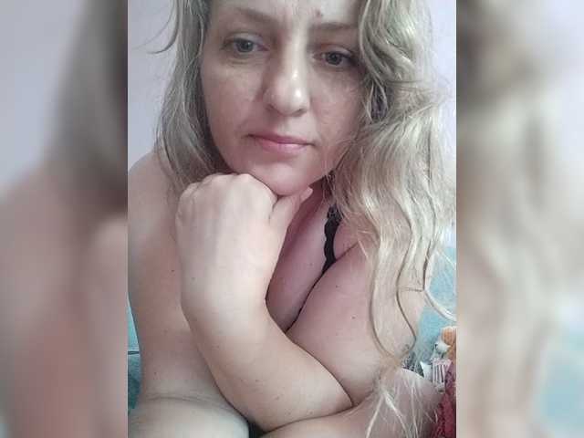 Live sex webcam photo for Xelen29 #275741092