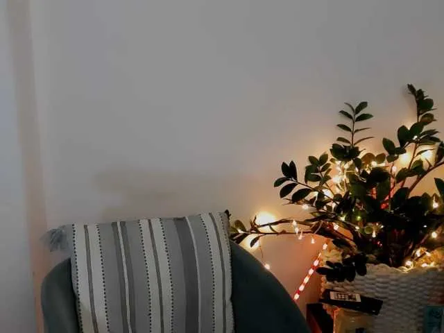 Live sex webcam photo for Xenthis #290718862