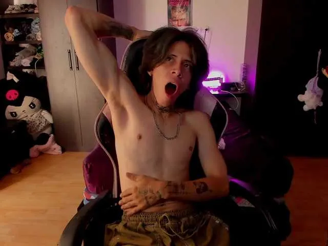 Live sex webcam photo for XiceBoy #292612055