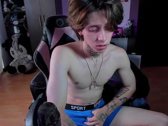 Live sex webcam photo for XiceBoy #293209498
