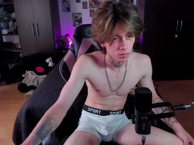 Live sex webcam photo for XiceBoy #293283528